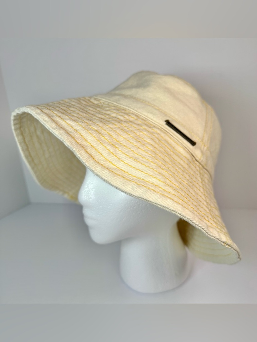 O'Neill Women's Lovey Floppy Bucket Winter White Pale Yellow Cotton Summer Hat